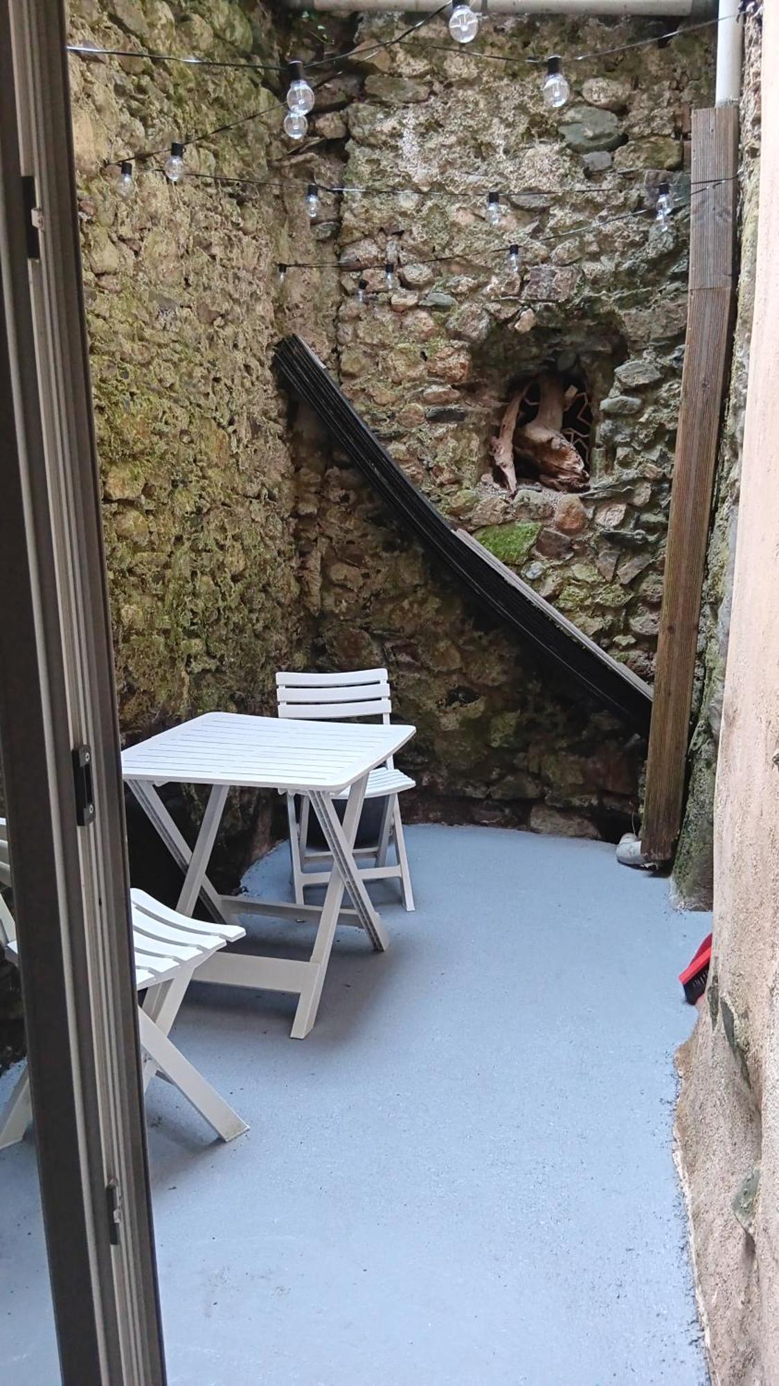 Appartement Pour 4 Personnes Dans Une Rue Tres Calme Saint-Laurent-le-Minier Exterior foto