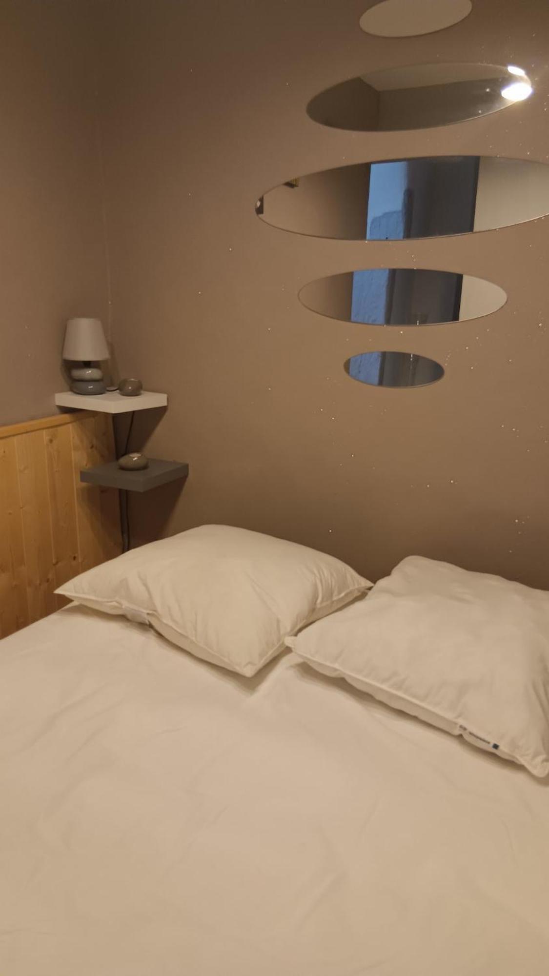 Appartement Pour 4 Personnes Dans Une Rue Tres Calme Saint-Laurent-le-Minier Exterior foto