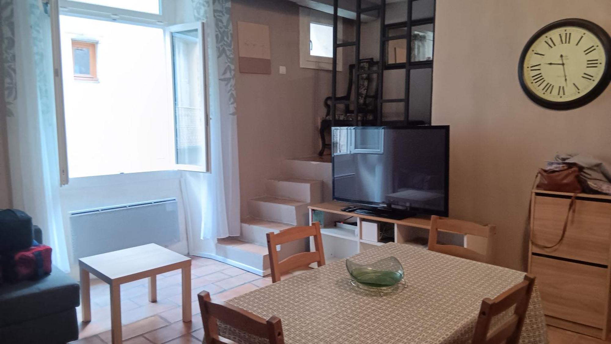 Appartement Pour 4 Personnes Dans Une Rue Tres Calme Saint-Laurent-le-Minier Exterior foto