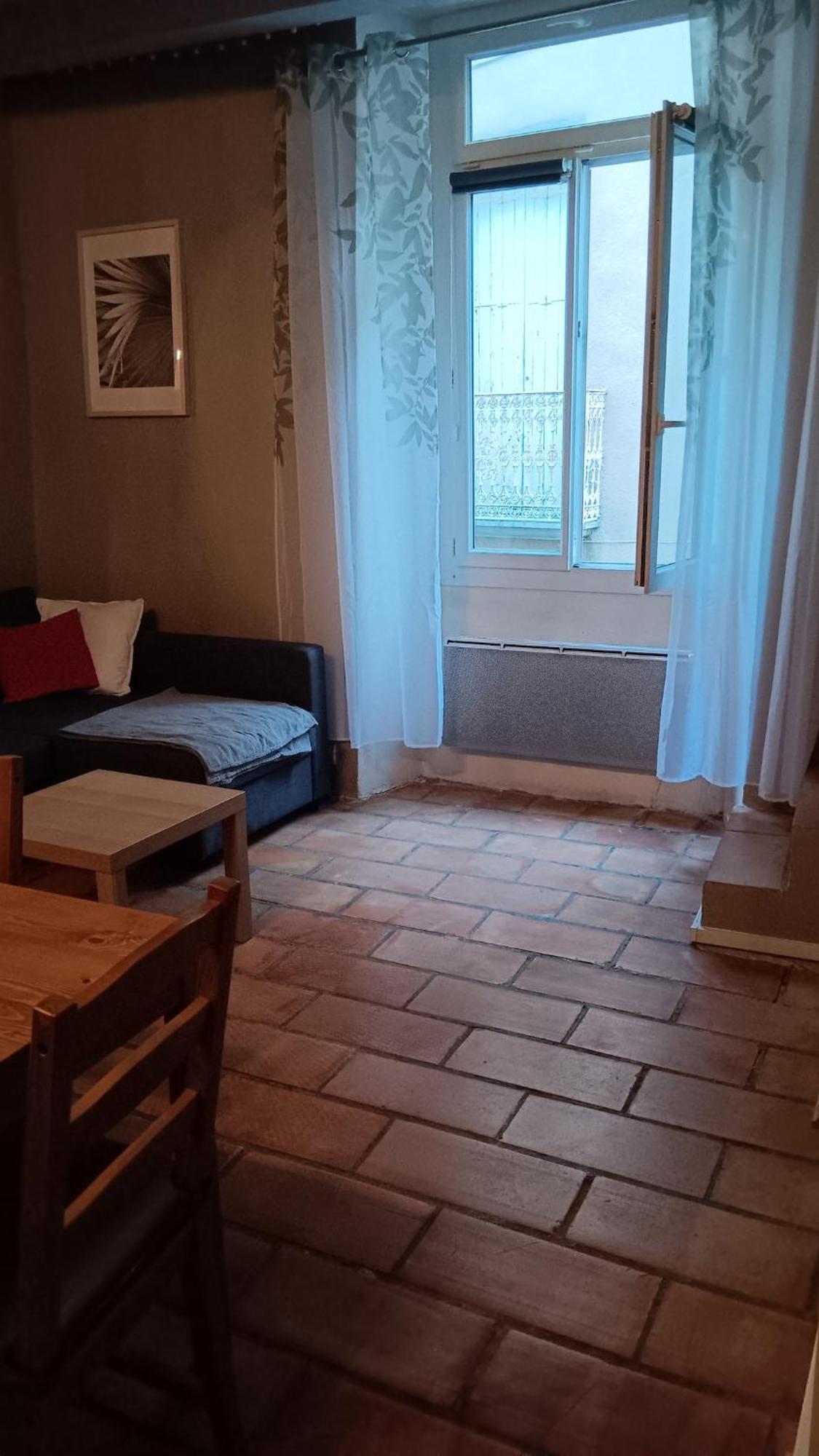 Appartement Pour 4 Personnes Dans Une Rue Tres Calme Saint-Laurent-le-Minier Exterior foto