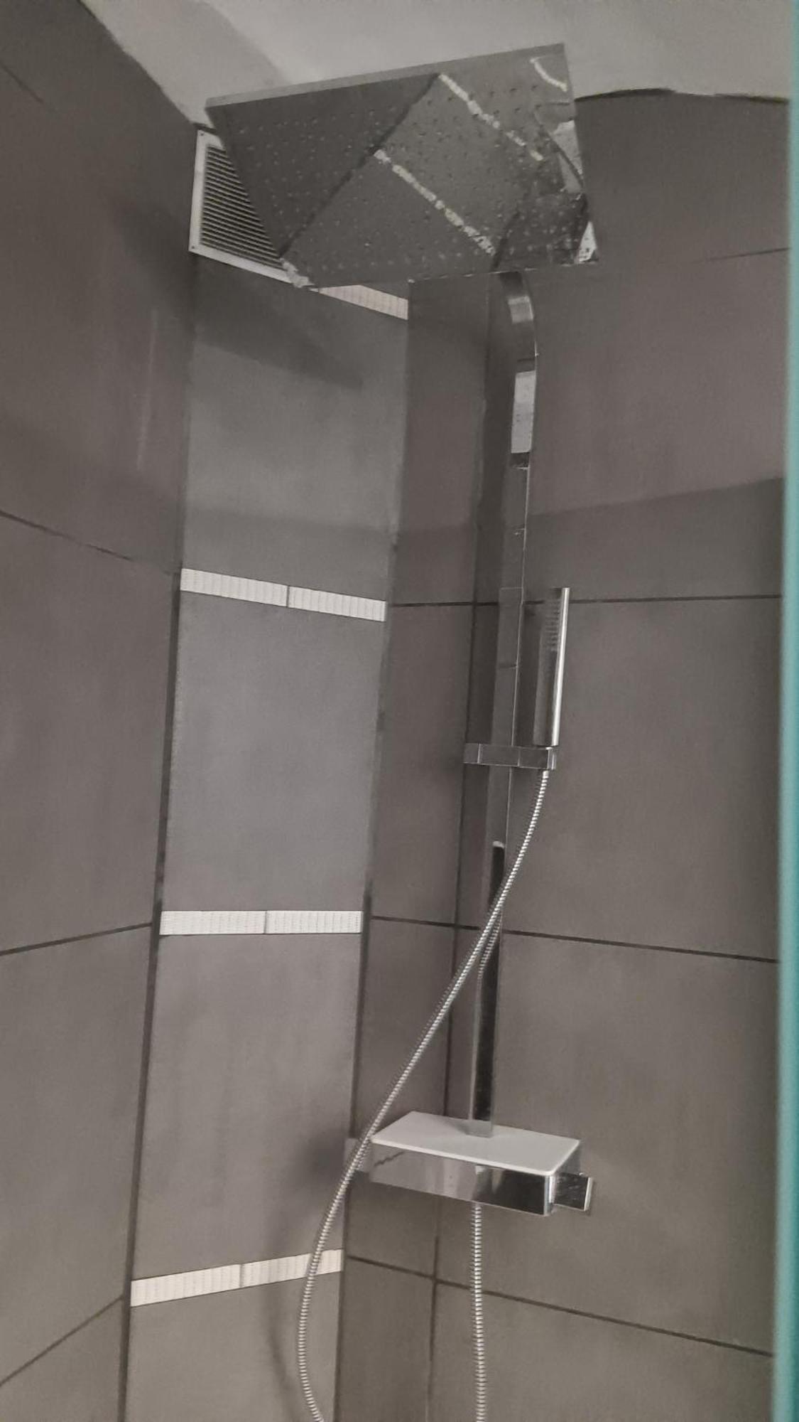 Appartement Pour 4 Personnes Dans Une Rue Tres Calme Saint-Laurent-le-Minier Exterior foto
